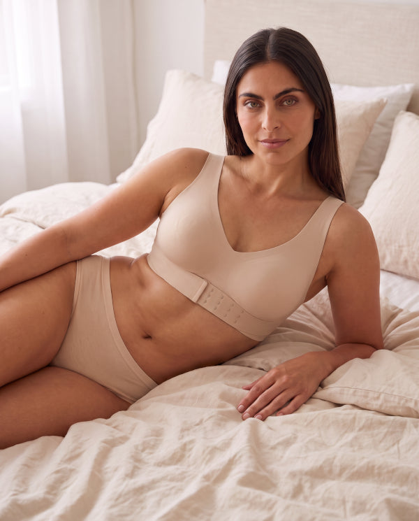- BodyBloom Posture Bra med stödjande X-back-design